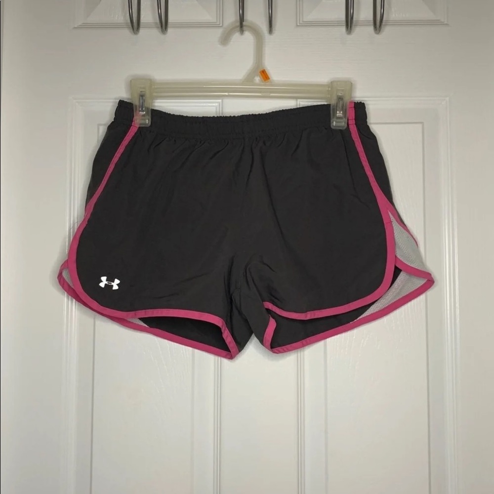 Under Armour Shorts Medium